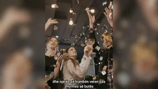 Yjet e Panjohur - Njerez te vegjel