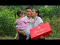 Download Lagu After the Trip: Wife Sells Peanuts at Market — Husband Surprises Her With a Gift From Work