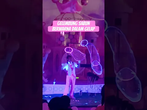 Gelembung Menyalah dalam Gelap #jerrypiko #bubbleshow #glowinthedark