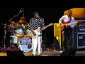 Buddy Guy performs Mustang Sally Sat 5-30-2015 Kansas City