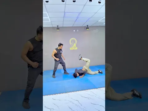 The Oblique Kick Attackers Never See Coming πΊπΈπ₯ #selfdefense #shorts #viral