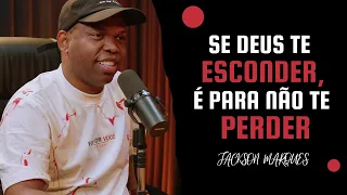 Deus é capaz de te ESCONDER, para não te PERDER.