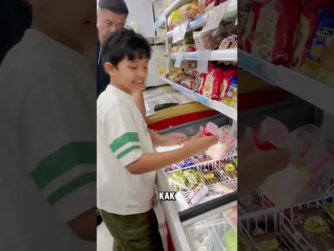 Ameena Azura bebas jajan cokelat dan Ice Cream kalo ama Kakek Anang