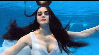 lana rose very hot got stack in the tube
