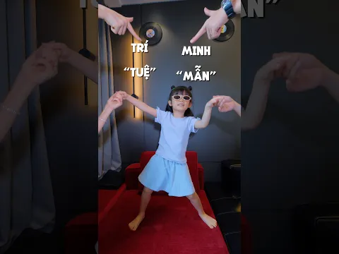 Lisa xin phép giới thiệu bản thân bằng một bài rap cực căng 😆 #fansiefamily