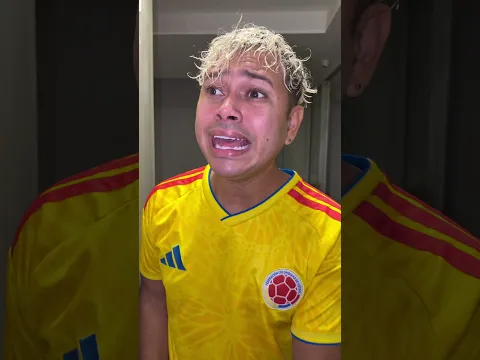 Se escaparon para verse el partido de Colombia