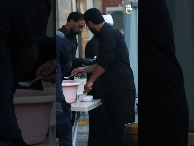 ⁣موكب المجمع العلميّ يضيء درب السائرين إلى كربلاء بفيض من العناية والخدمات