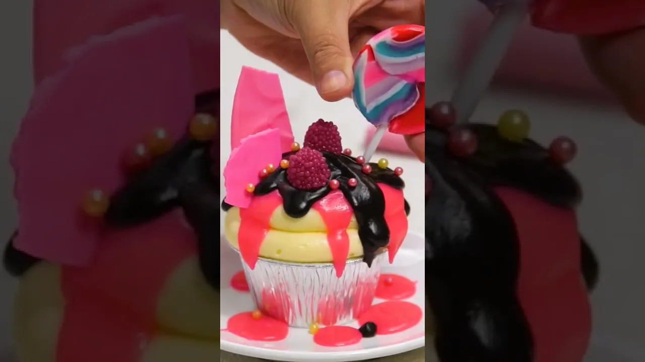 AMAZING Lollipop Cupcake Idea!  Candy Cake Recipe By Hoopla Recipes #shorts