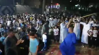 اسمع الفنان محمد عزت بكت عليا امى وعايله همى 