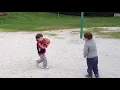 Download Lagu Little kids arguing in Italian: \
