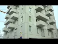 Download Lagu Kvinna död efter fall från balkong - en anhållen - Nyheterna (TV4)