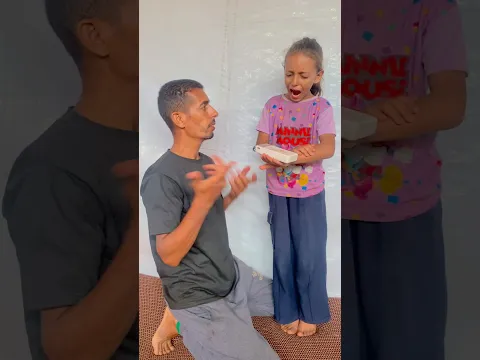عندما تساعد علي دلق الطوب 😀😂