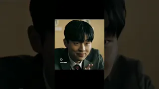 يعمري على الجمال الفرق بين شخصيته هنا وشخصيته في البطيخ المتلألأ Kdrama Korea Music Bts 