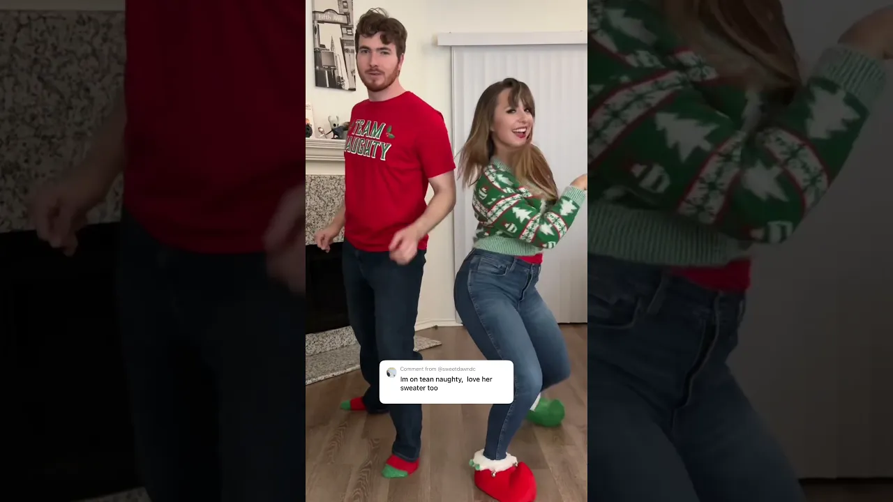 HAPPY HOLIDAYS 🎉