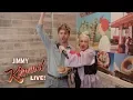 Download Lagu Christina Aguilera Pranks Unsuspecting Customers at Donut Shop