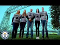 Lagu Meet the world's TALLEST family!