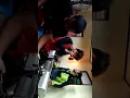 #film #indoensia  di saat break jam makan siang isi kejenuhan main band para crew