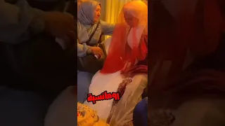 لما تحاول تكون رومانسية بس في الوقت الغلط هههههههه  لما تحاول تكون رومانسية بس في الوقت الغلط هههههههه