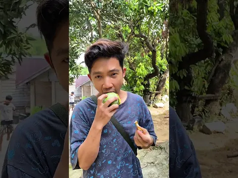 Mukbang langsung dari pohonnya😁 #mukbang #makan #hutankalimantan