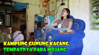 Download Selalu Ada Yang Istimewa Di Setiap Perkampungan Yang Saya Lalui. Singgasana Gadis Desa. MP3