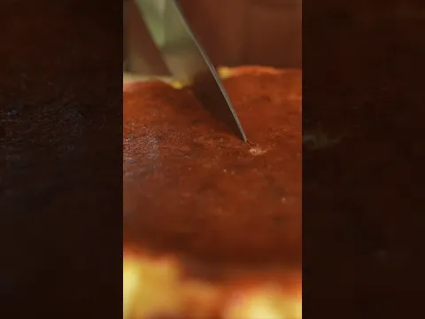Listen to that knife sizzling! #basquecheesecake #asmrsounds