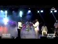 ROGA ROGA  et ESPE BASS  se donnent en spectacle avec guitare à la main(Nostalgie)