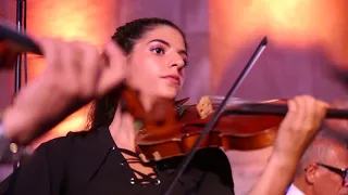 الأمسيات الموسيقية في وسط عمان عزف منفرد مع الأوركسترا جزء 1 