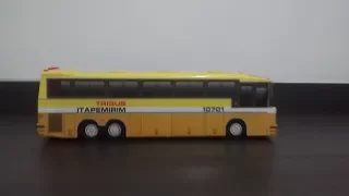 Especialistas e admiradores de Ônibus