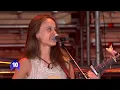 Lullaby Embrace - ‘Austin (Boots Stop Workin')’ | Liftauditie | Lift You Up | Seizoen 1 | VTM