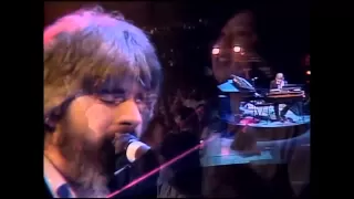 michael mcdonald with the doobie brothers i keep forgettin live 1982 