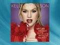 Kelly Clarkson - My Life Would Suck Without You [with lyrics]