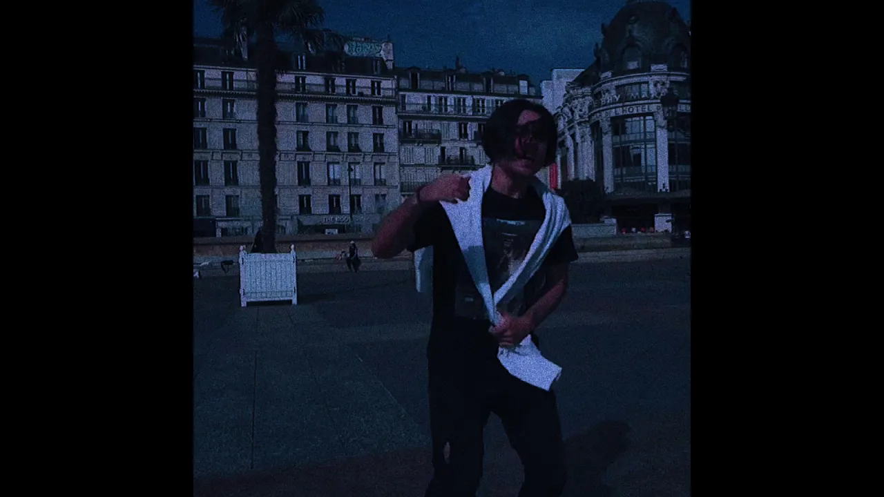 Лизер и флеш. Lizer false. Flash mirror пародия. Лизер и флеш false mirror. Лизер mirror.