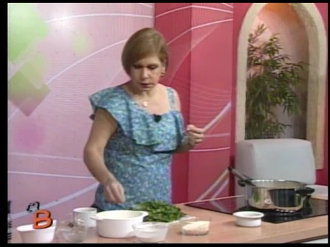 Tirabuzones con salchichas y acelga