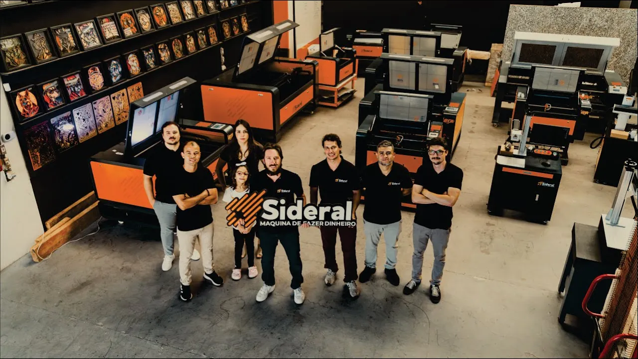 Assistir vídeo Sideral Club
