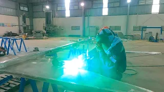 Welding the Odisea 48 – A Performace Catamaran build – Are we on schedule?