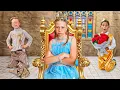 Download Lagu Nastya chooses a prince for the royal ball