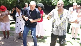 aaron mayisa nguye yedwa