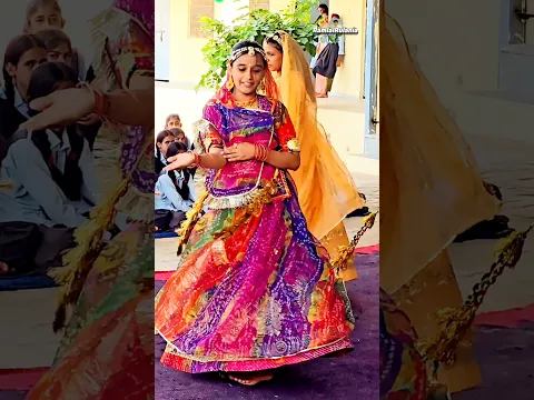 🔥Barsane Ki Chhori | करके इशारों बुलाई गई रे बरसाने की छोरी | Radha Gori Gori #shorts #trending