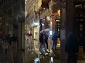 Lagu Night Life of London England in rain