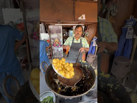 Authentic Kolhapuri Vada Pav on the Streets #shorts
