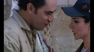 الفنان السوري رامي حنا يحاول تقبيل النجمة أمل عرفة وتصفعه 