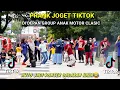 Download Lagu PRANK JOGET TIKTOK DI DEPAN GROUP MOBIL CLASIK DAN ANAK MOTOR VESPA AUTO JADI KONSER DADAKAN HAHA