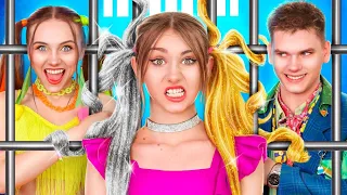 والداي بالتبني مجرمان أمي وأبي في السجن 