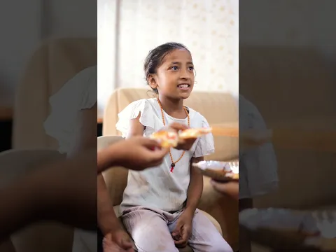बच्ची का जवाब सुनकर सबकी बोलती बंद! 🤣🍕#fyp #funnyvideo