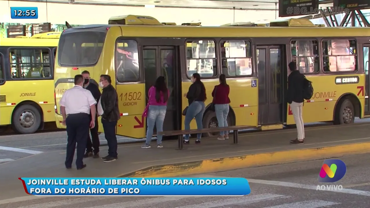 Joinville estuda liberar ônibus para idosos fora do horário de pico