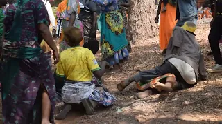 AKATIWA VIUNO HADI ASHINDWA KUSIMAMA 