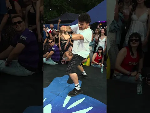 When the DJ surprises you, so you surprise him back