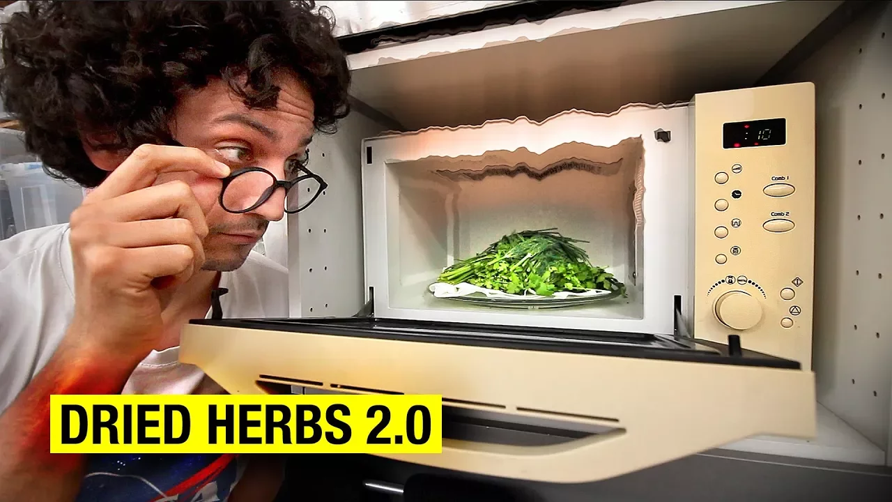 Can You Dry Herbs Better Using a Microwave ?