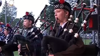 Auld Lang Syne - Scottish bagpipes and symphony orchestra