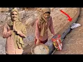Download Lagu Homeless Girl Builds a Wall in 5 Days